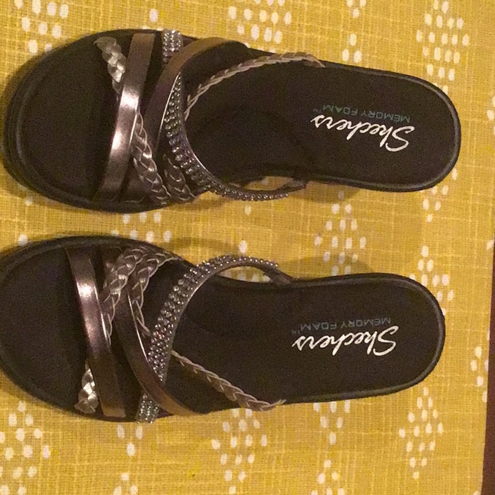 Metallic Skechers wedge sandals